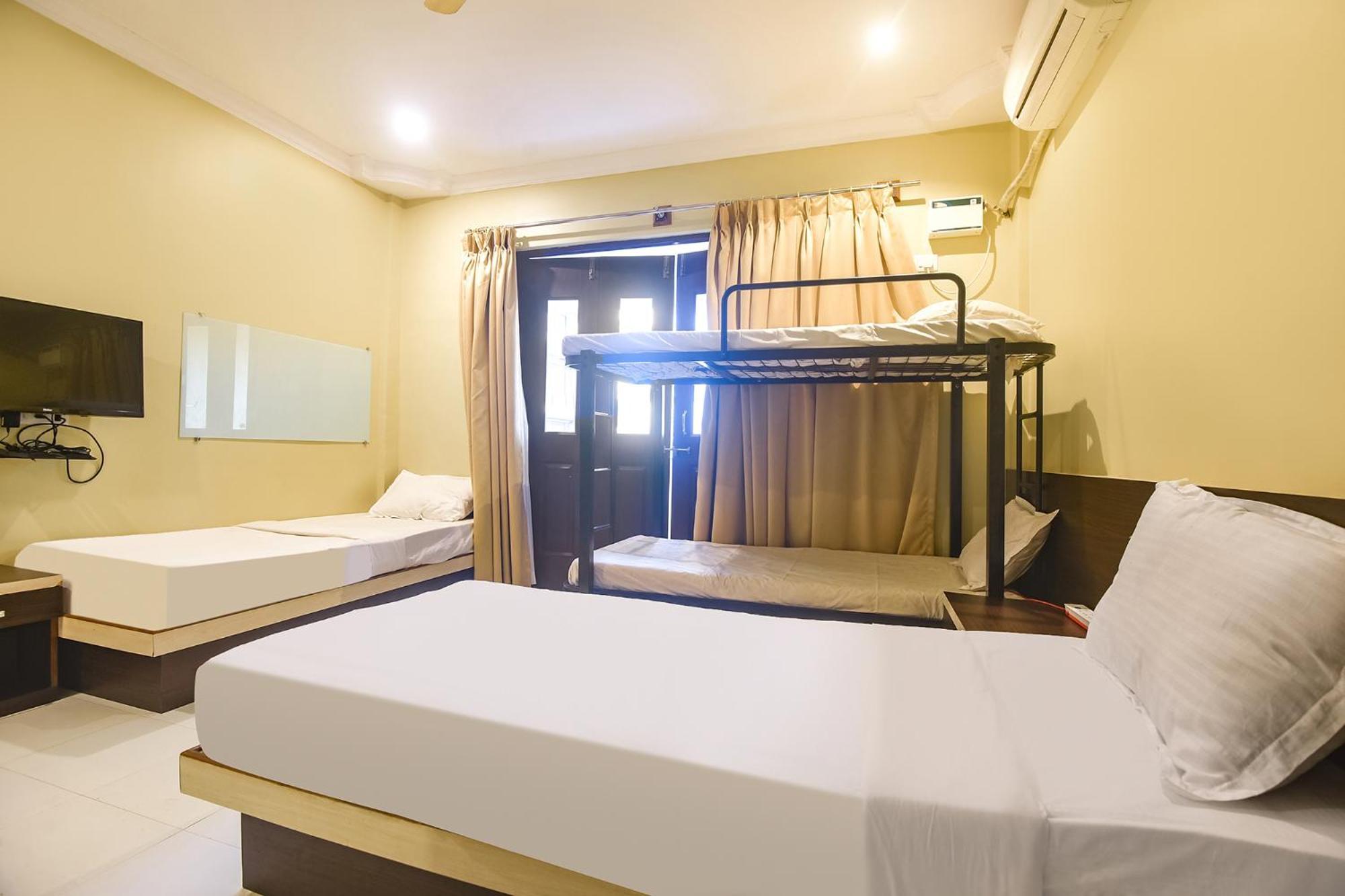 Hotel Fabexpress Sunrise à Madgaon Extérieur photo