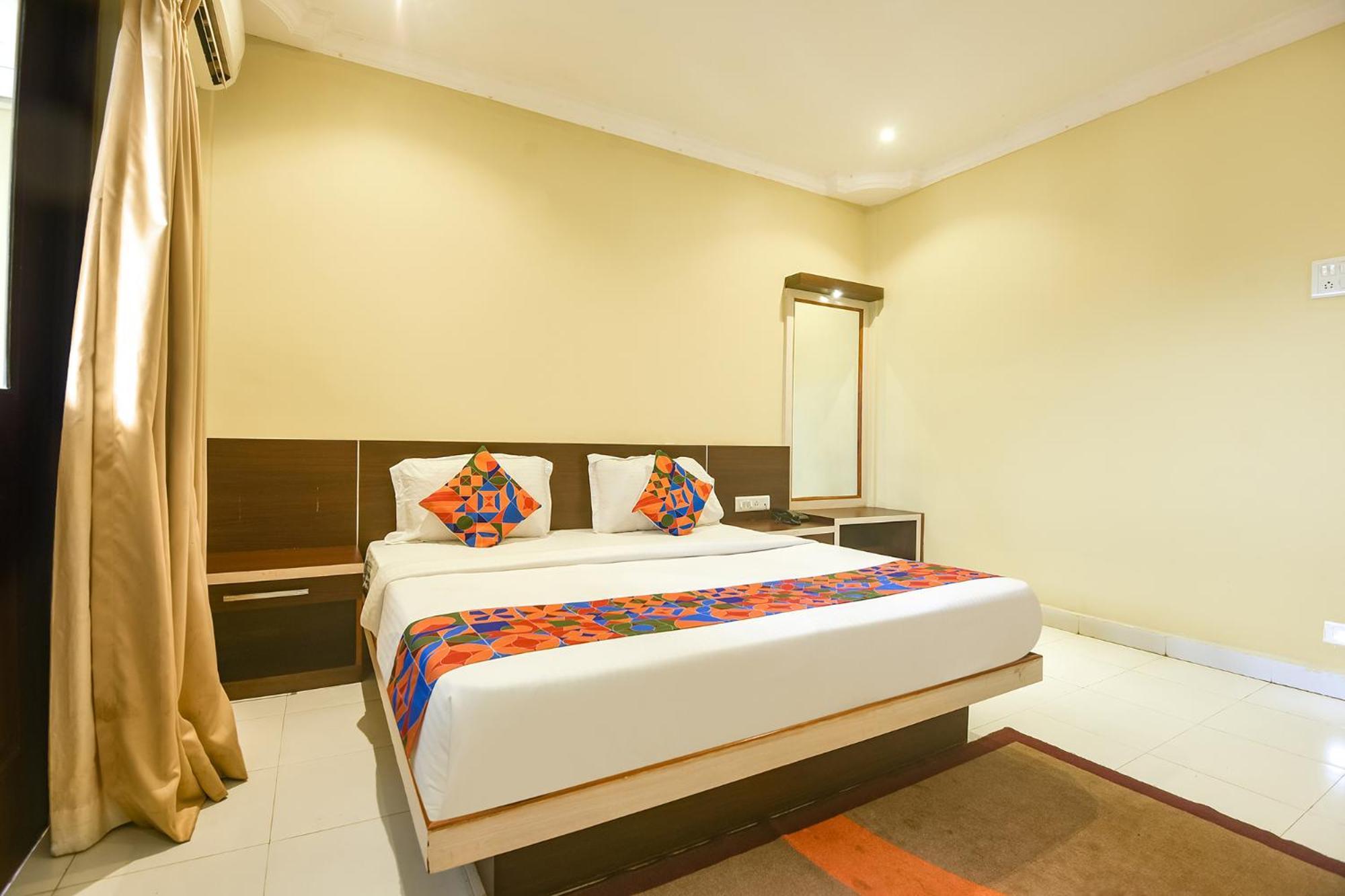 Hotel Fabexpress Sunrise à Madgaon Extérieur photo