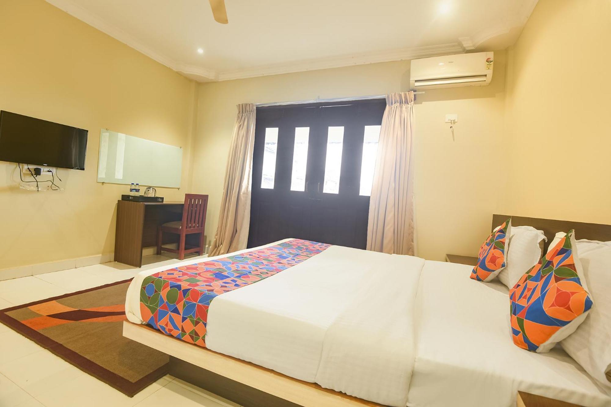 Hotel Fabexpress Sunrise à Madgaon Extérieur photo