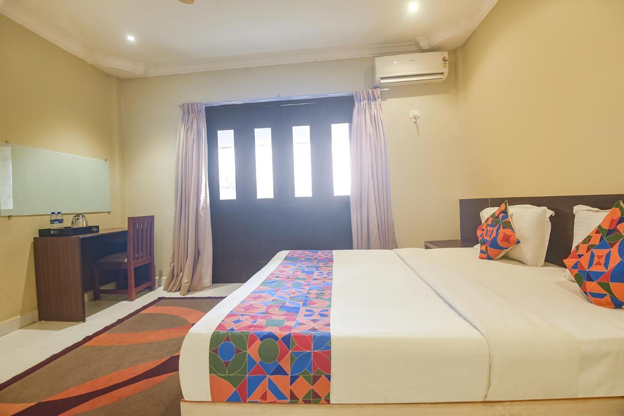 Hotel Fabexpress Sunrise à Madgaon Extérieur photo