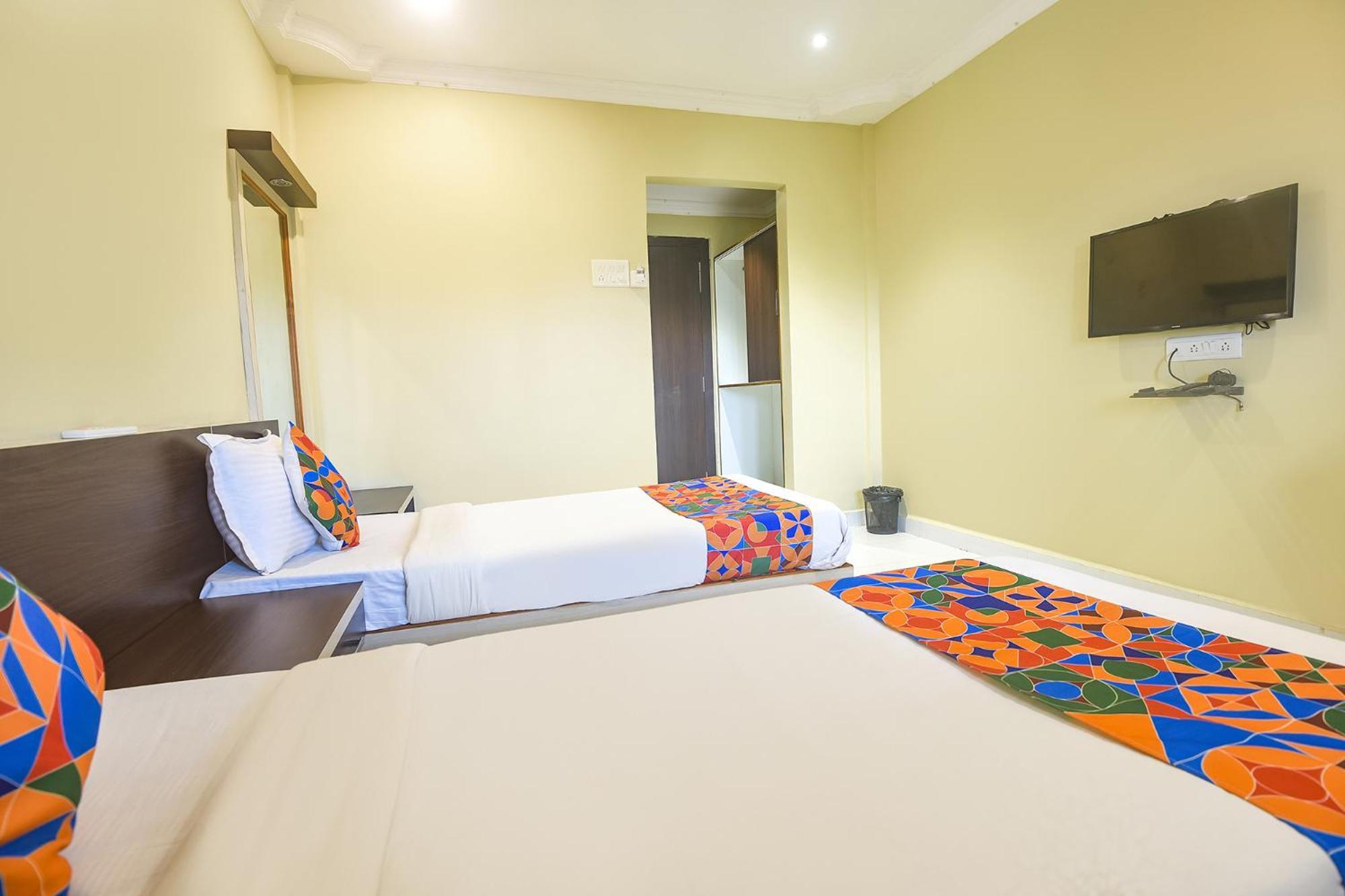 Hotel Fabexpress Sunrise à Madgaon Extérieur photo
