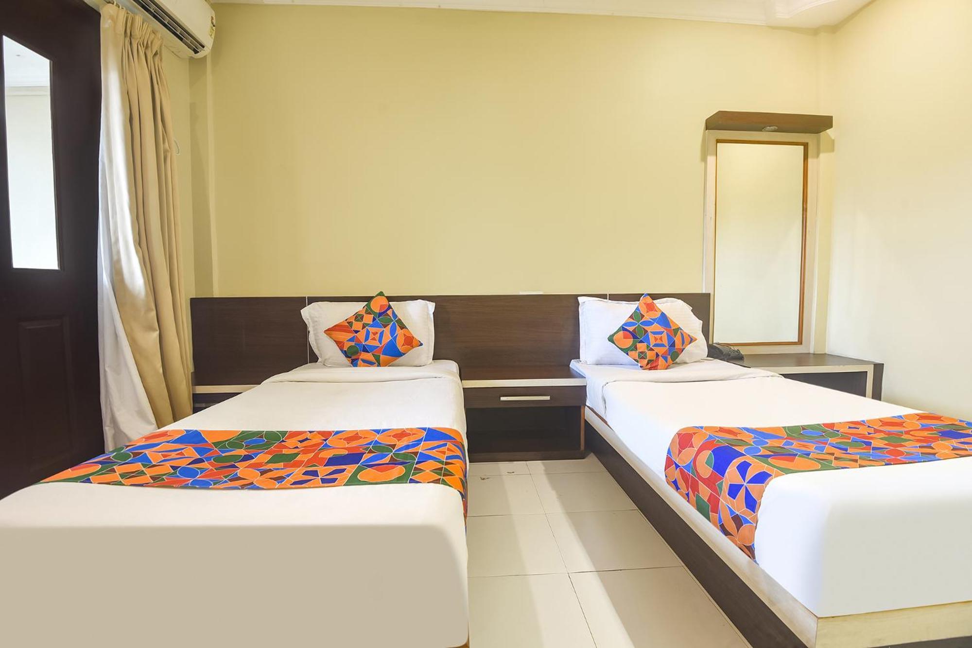 Hotel Fabexpress Sunrise à Madgaon Extérieur photo
