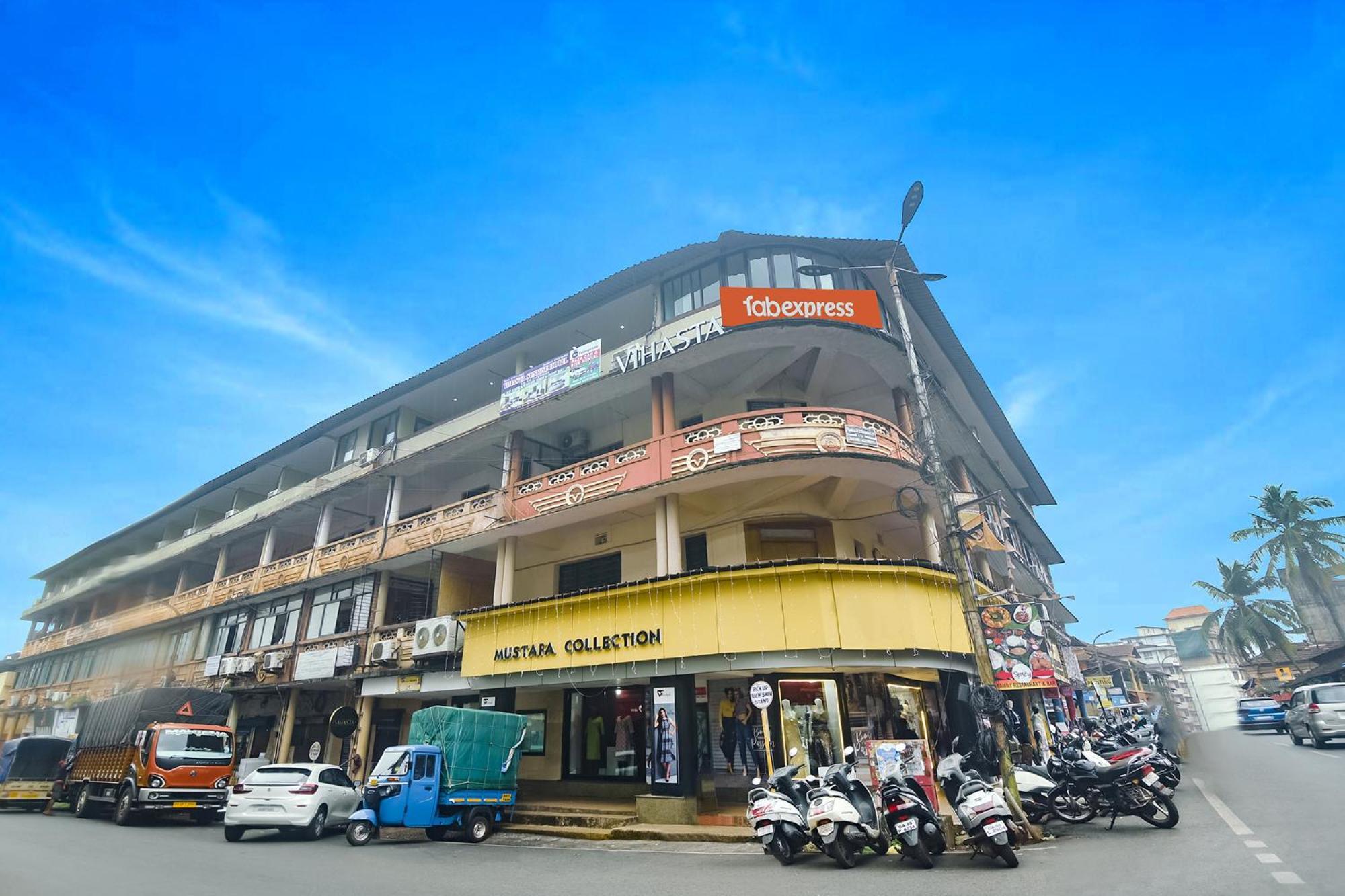 Hotel Fabexpress Sunrise à Madgaon Extérieur photo